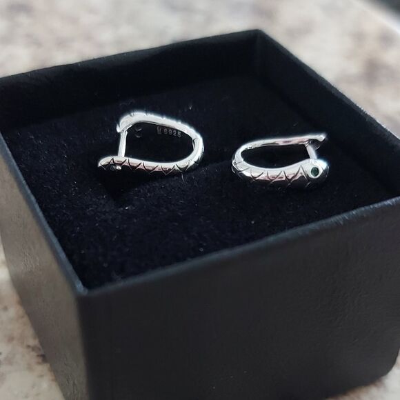 Platinum Plated 925 Sterling Silver Snake Huggies Earrings - Picture 4 of 8